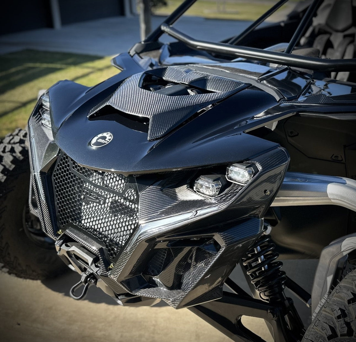 CAN AM MAVERICK R CARBON FIBER SR CENTER HOOD